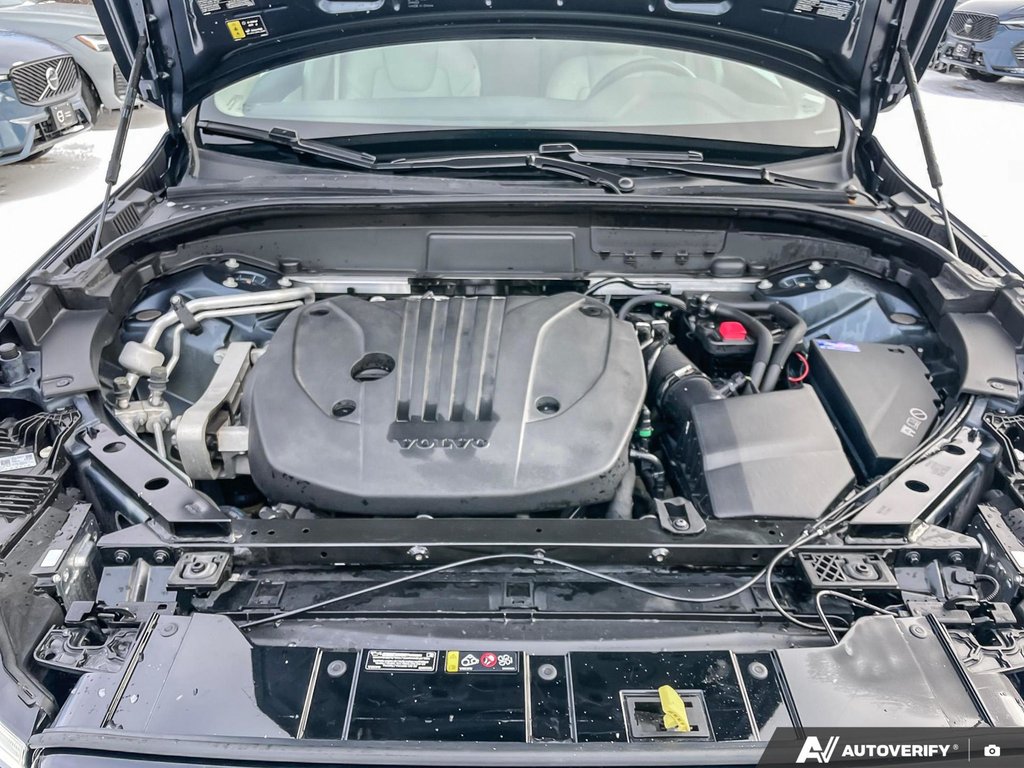 2025 Volvo XC60 Core Dark Theme-6