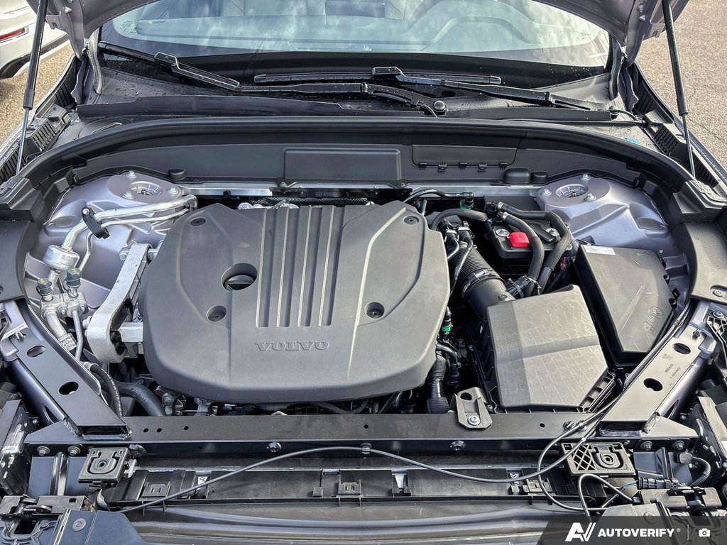 2026 Volvo XC60 Core Dark Theme-7