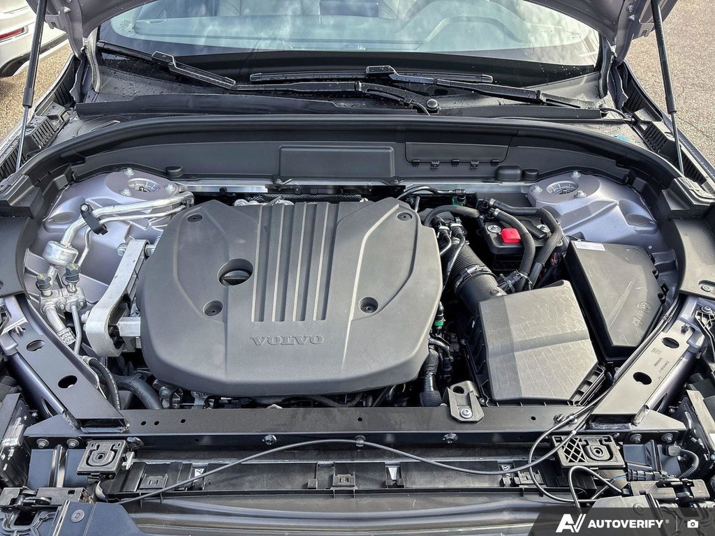 2026 Volvo XC60 Core Dark Theme-7