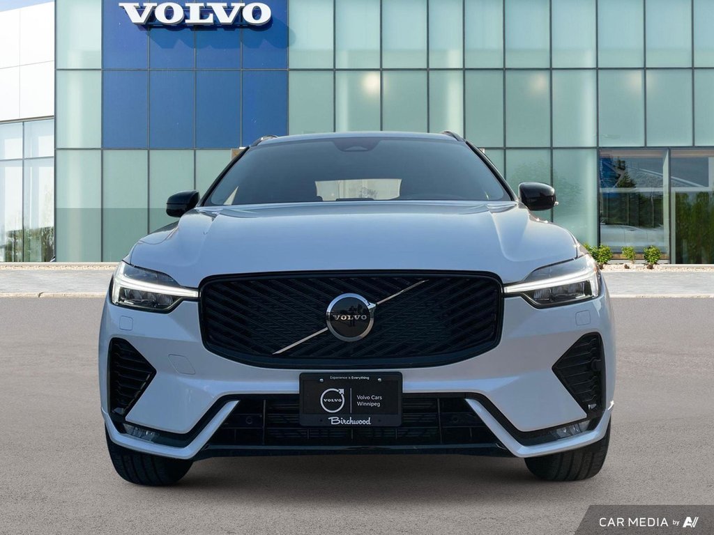 2026 Volvo XC60 Core Dark Theme-5
