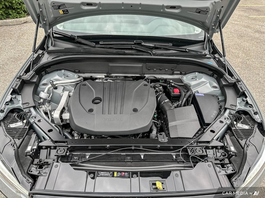 2026 Volvo XC60 Core Dark Theme-7