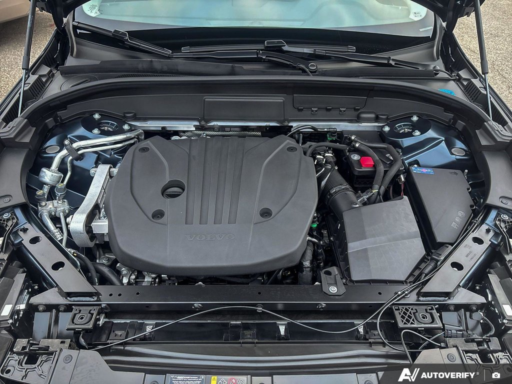 2026 Volvo XC60 Core Dark Theme-6