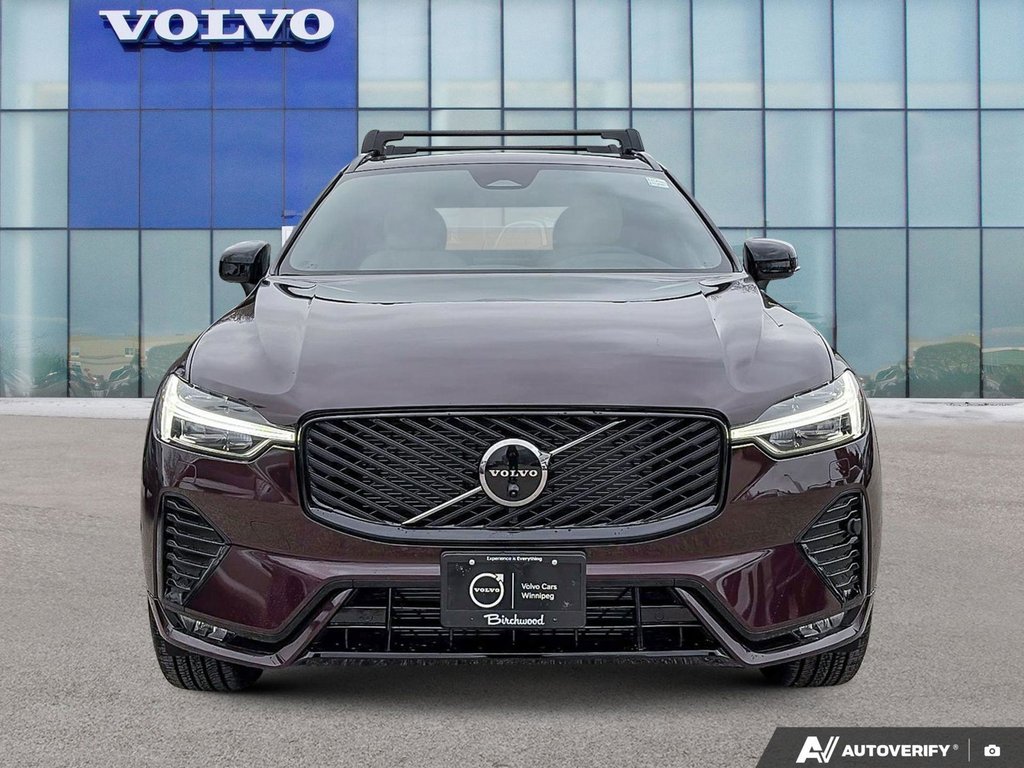 2026 Volvo XC60 Plus Dark Theme-5