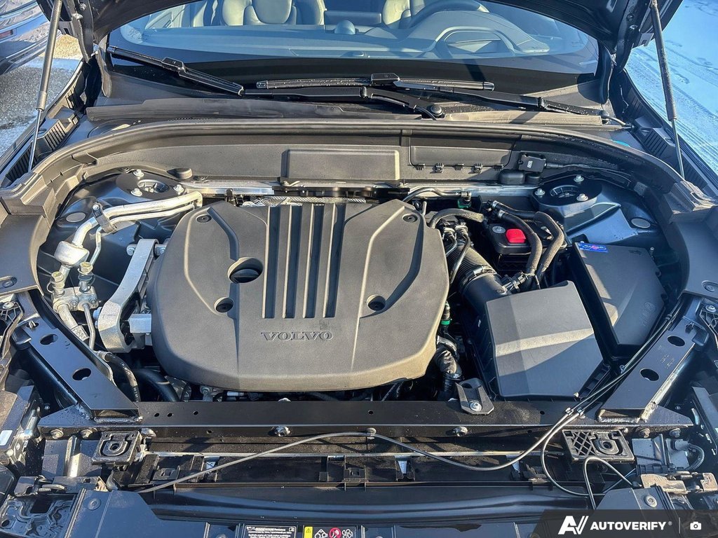 2026 Volvo XC60 Ultra Black Edition-6