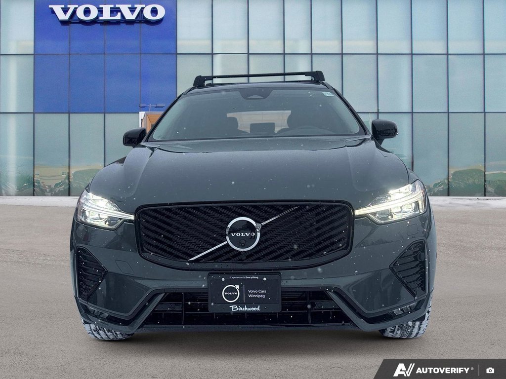 2026 Volvo XC60 Plus Dark Theme-4