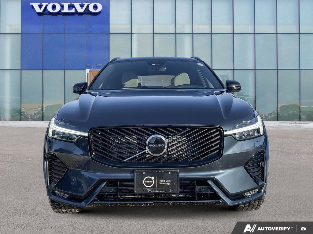 2026 Volvo XC60 Core Dark Theme-4