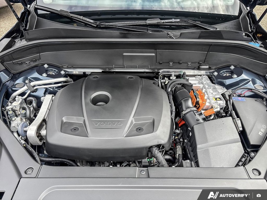 2026 Volvo XC90 Plug-In Hybrid Ultra Bright Theme-7
