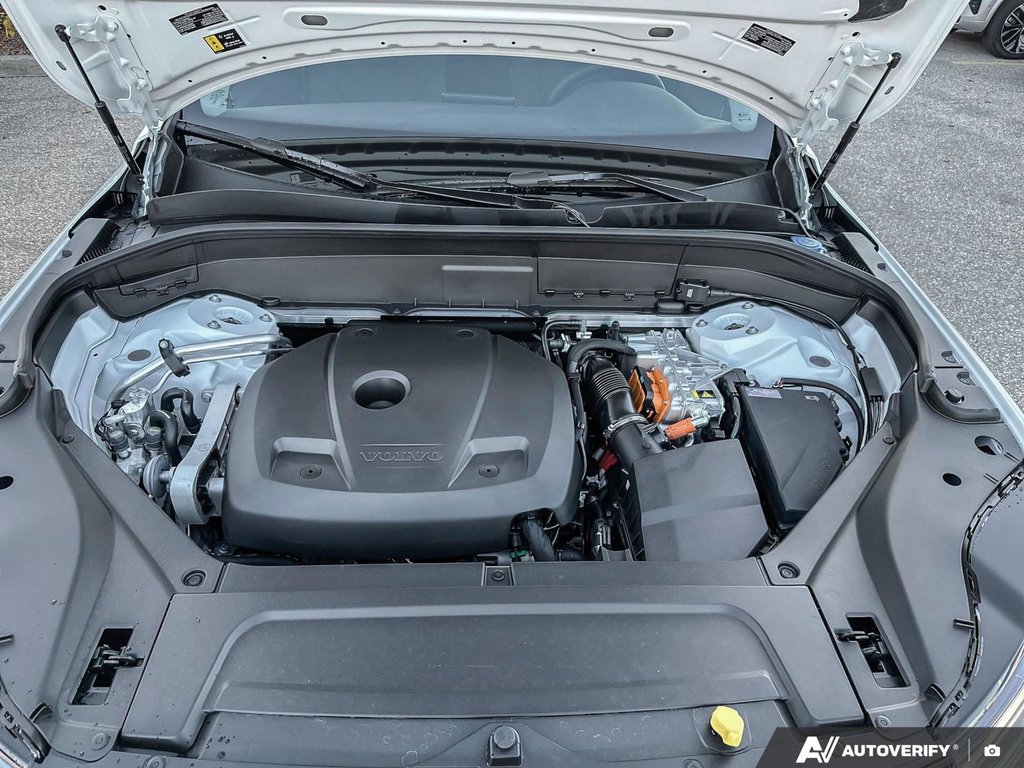 2026 Volvo XC90 Plug-in hybrid Core 7-Seater (Bright Theme)-7