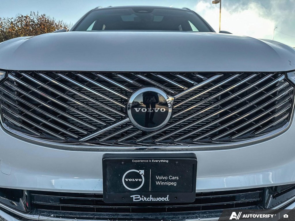 2026 Volvo XC90 Plug-in hybrid Core 7-Seater (Bright Theme)-6