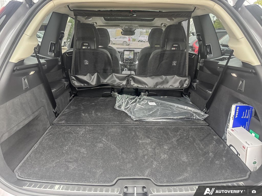 2026 Volvo XC90 Plug-In Hybrid Ultra Bright Theme-6