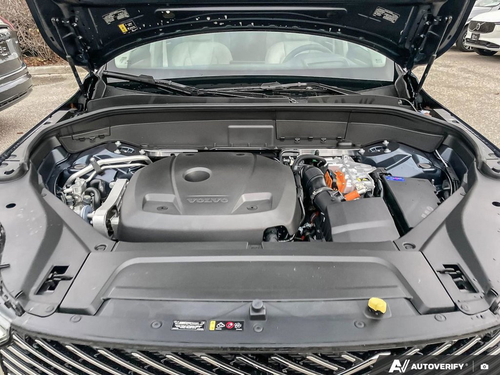 2026 Volvo XC90 Plug-In Hybrid Ultra Bright Theme-7