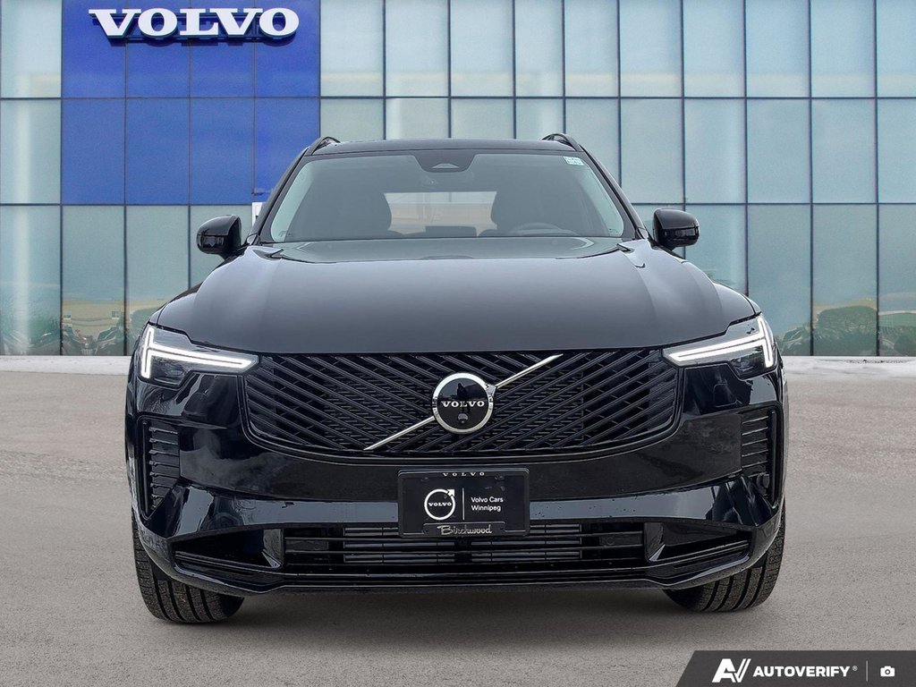 2026 Volvo XC90 Plug-In Hybrid Ultra Dark Theme-4