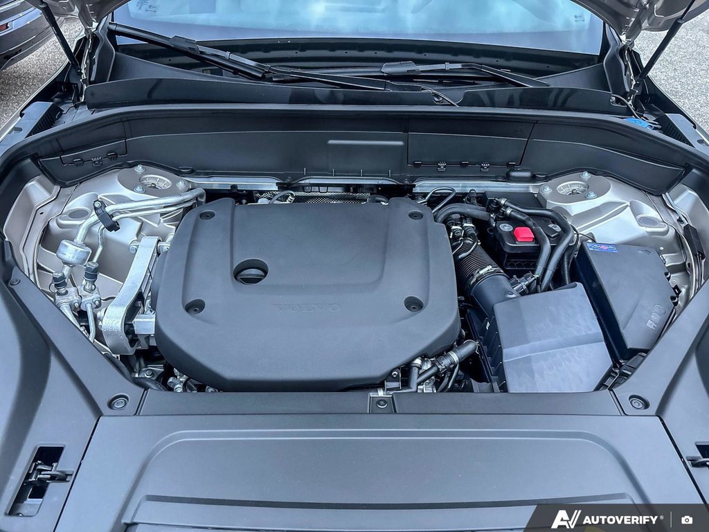 2026 Volvo XC90 Plus Dark Theme-7