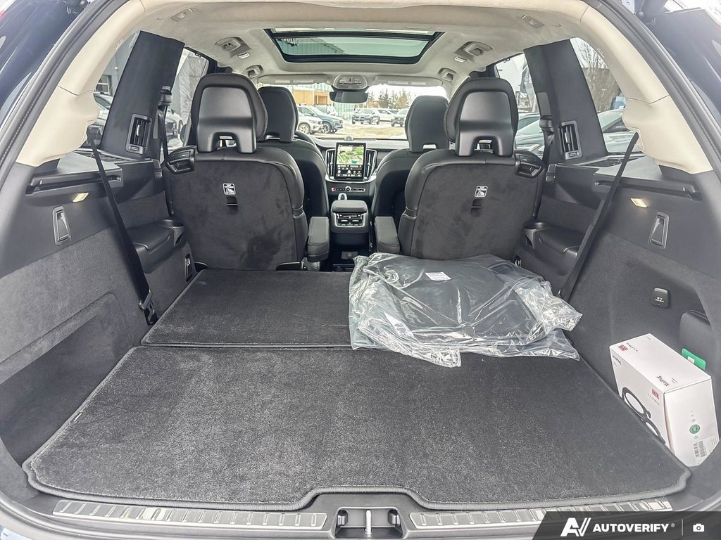 2026 Volvo XC90 Ultra Bright Theme-7