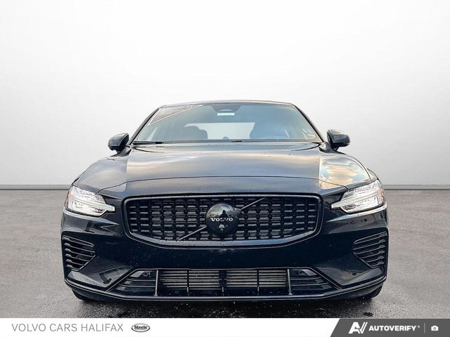 Volvo S60 Plug-In Hybrid Ultra Black Edition 2025-1