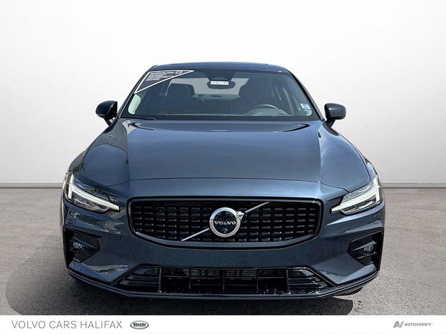 Volvo S60 Plus Dark Theme 2024-1