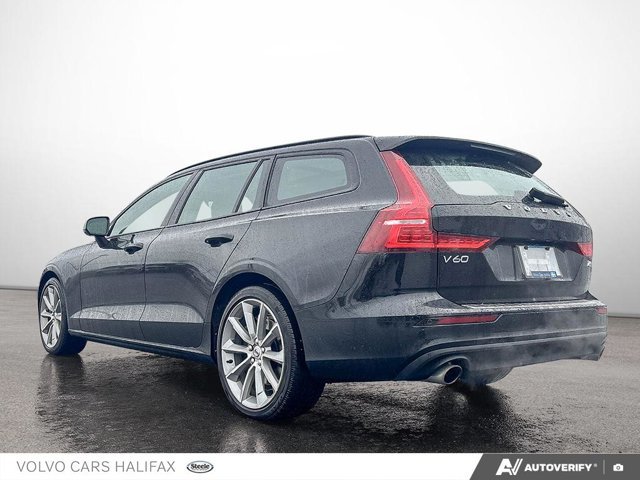 2022 Volvo V60 Momentum-3