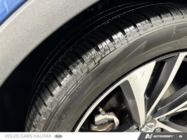 2021 Volvo XC40 R-Design-6