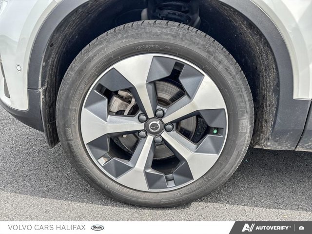 2023 Volvo XC40 Ultimate Dark Theme-5