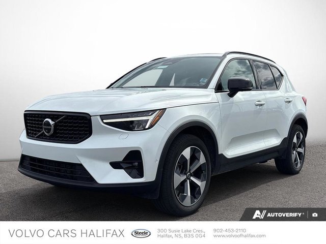 2023 Volvo XC40 Ultimate Dark Theme-0