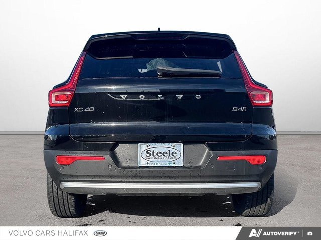 2023 Volvo XC40 Core-4