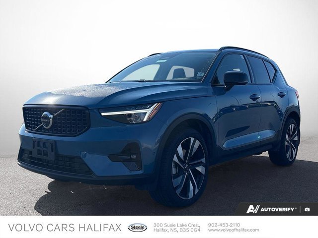2025 Volvo XC40 Plus Dark Theme-0