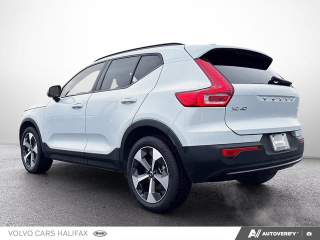 2025 Volvo XC40 Plus Dark Theme-3