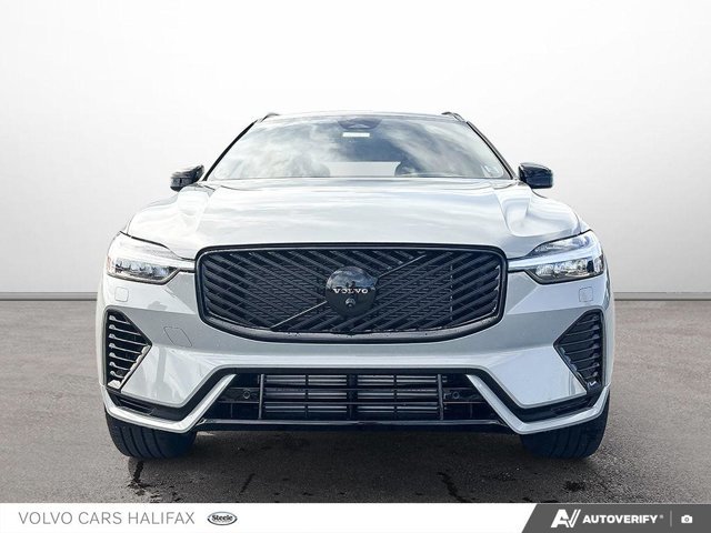 2026 Volvo XC60 Plug-In Hybrid Ultra Black Edition-1