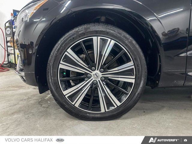 Volvo XC60 Plus Bright Theme 2023-5