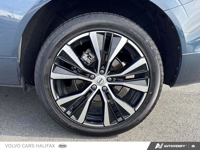 Volvo XC60 Plus Dark Theme 2025-5