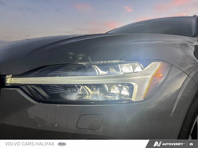 2025 Volvo XC60 Plus Dark Theme-7