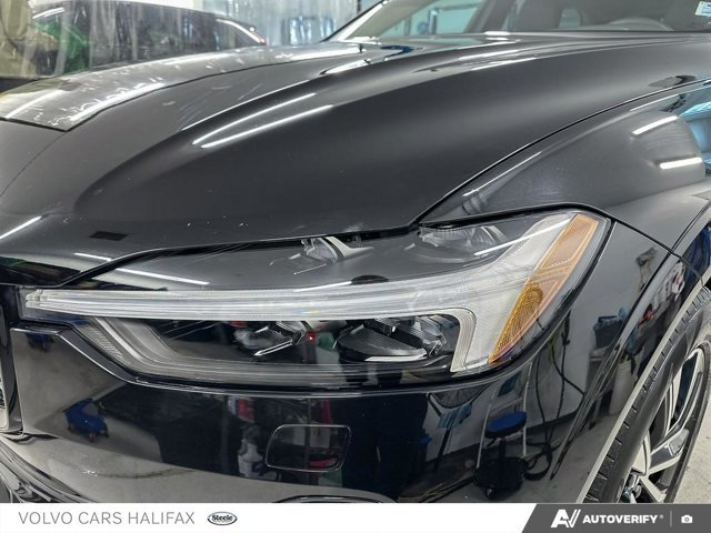 Volvo XC60 Plus Dark Theme 2025-7