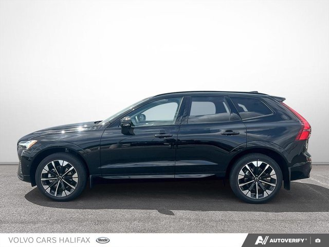 Volvo XC60 Plus Dark Theme 2026-2