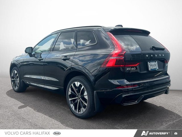 Volvo XC60 Plus Dark Theme 2026-3