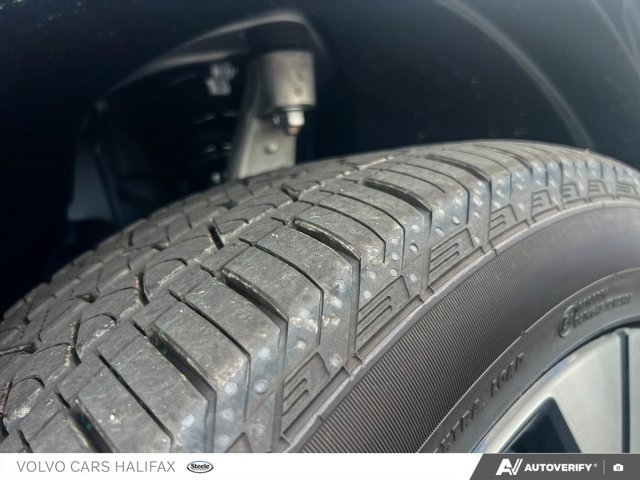 Volvo XC60 Plus Dark Theme 2026-6