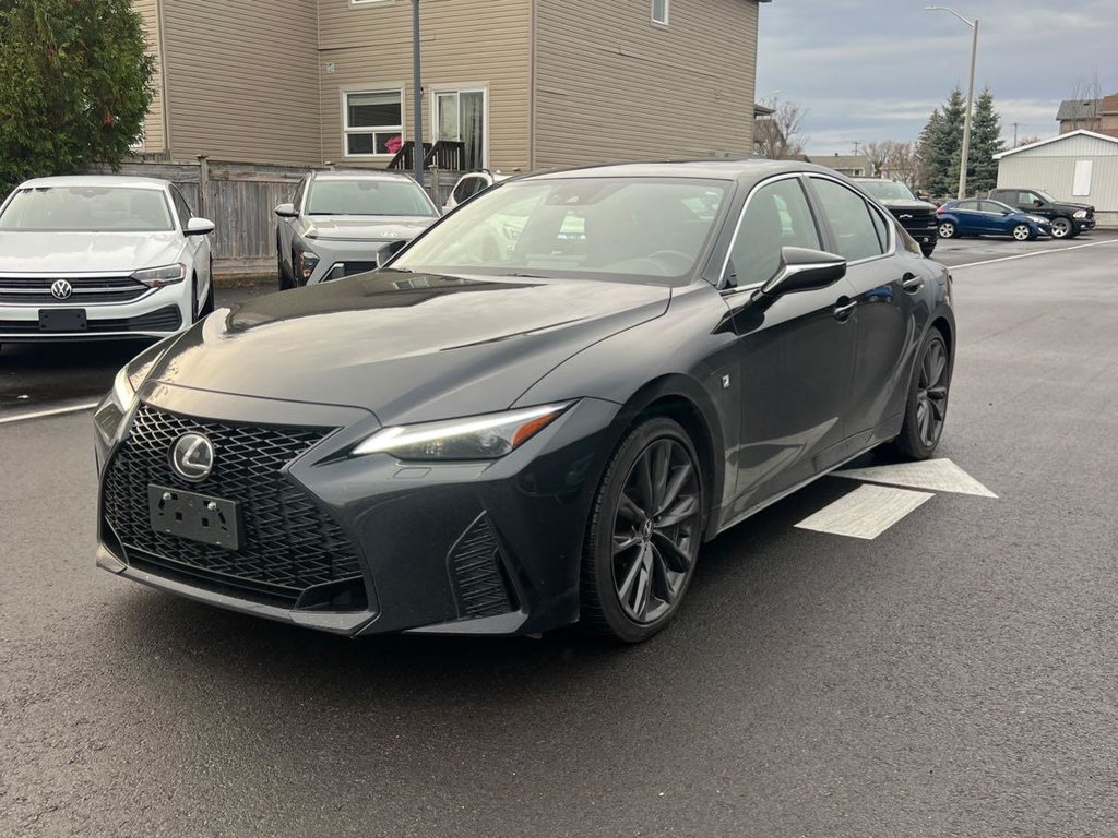 Lexus IS IS 350 2023 à Boucherville, Québec - 1 - w1024h768px