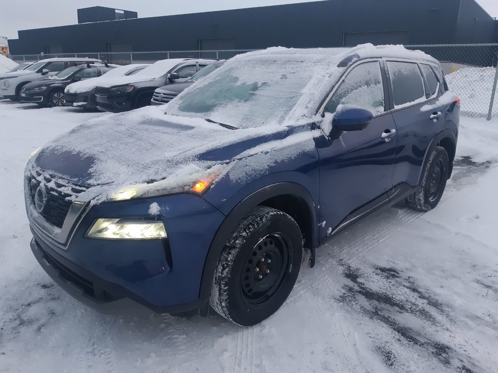 2021 Nissan Rogue SV in Boucherville, Quebec - 1 - w1024h768px