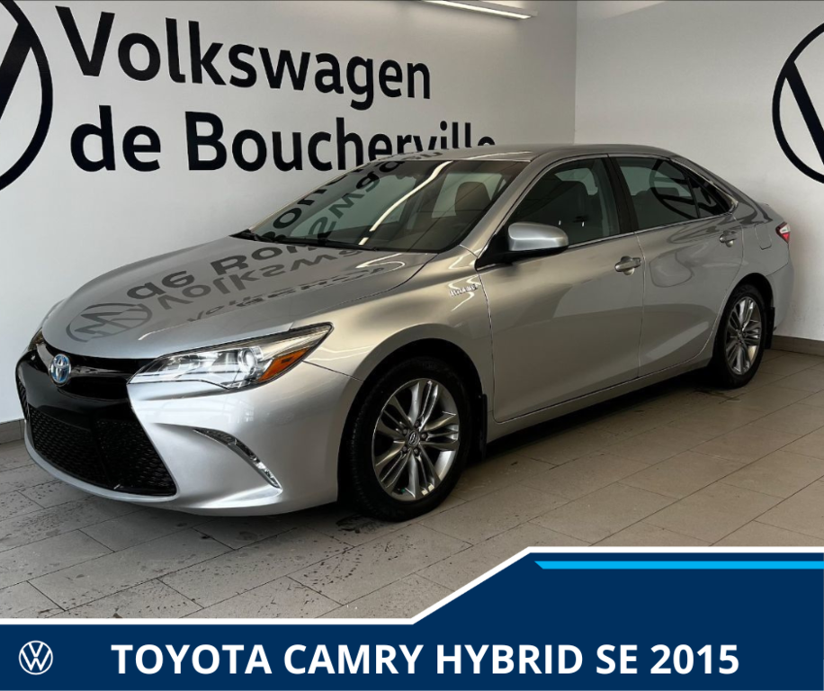 Toyota Camry Hybrid SE 2015 à Boucherville, Québec - 1 - w1024h768px