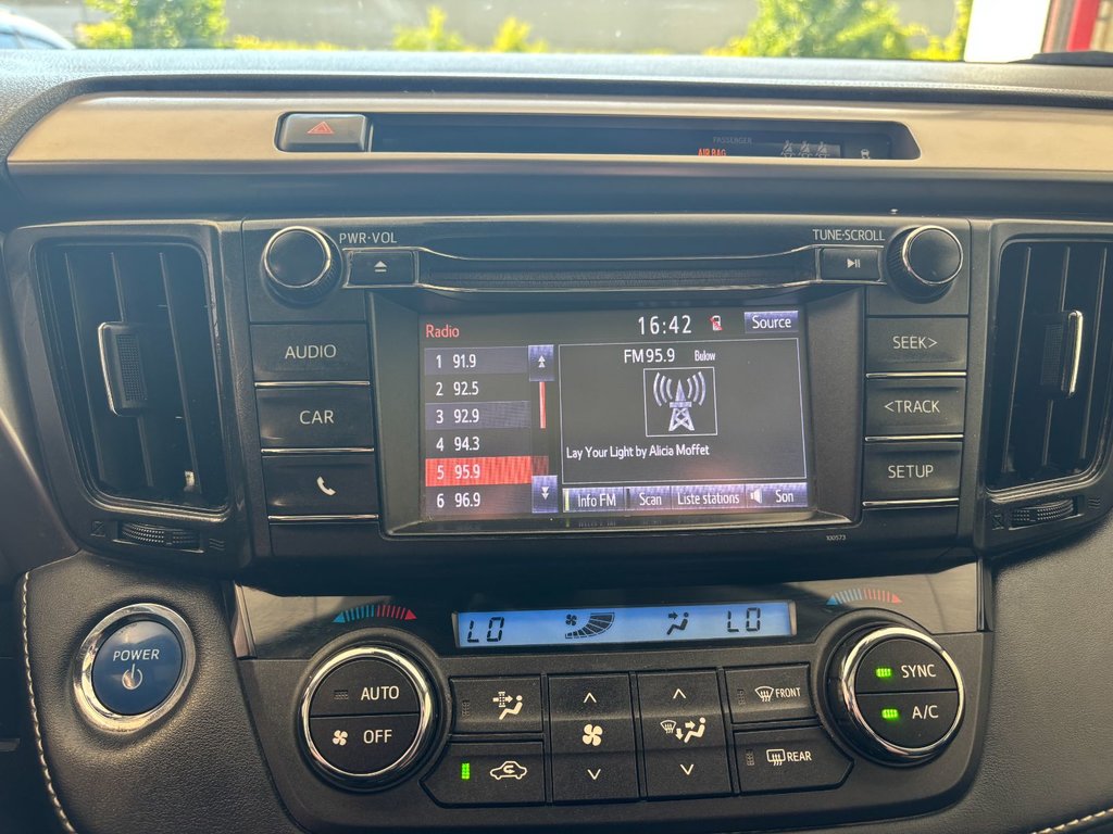 2018 Toyota RAV4 HYBRIDE XLE in Boucherville, Quebec - 19 - w1024h768px