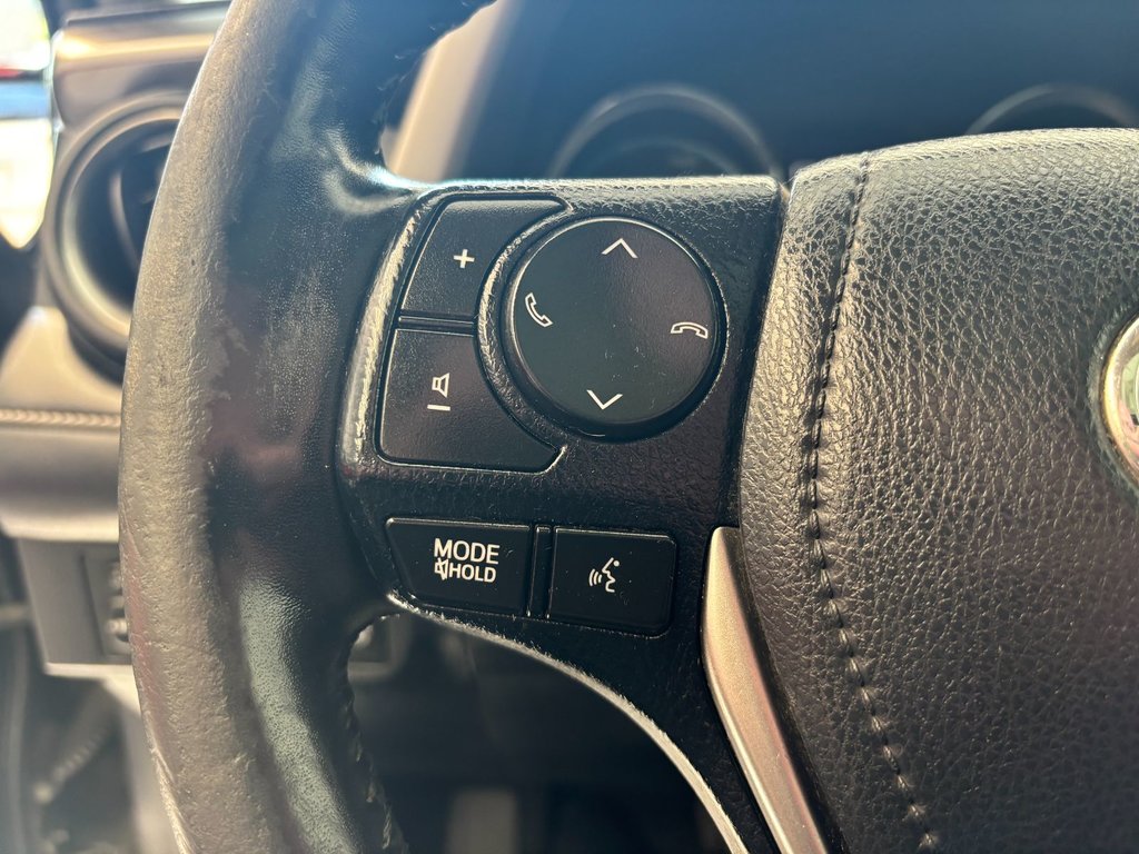 2018 Toyota RAV4 HYBRIDE XLE in Boucherville, Quebec - 14 - w1024h768px