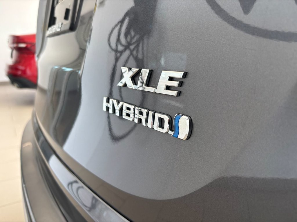 2018 Toyota RAV4 HYBRIDE XLE in Boucherville, Quebec - 27 - w1024h768px