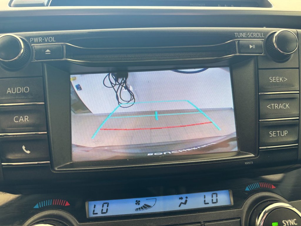 2018 Toyota RAV4 HYBRIDE XLE in Boucherville, Quebec - 24 - w1024h768px