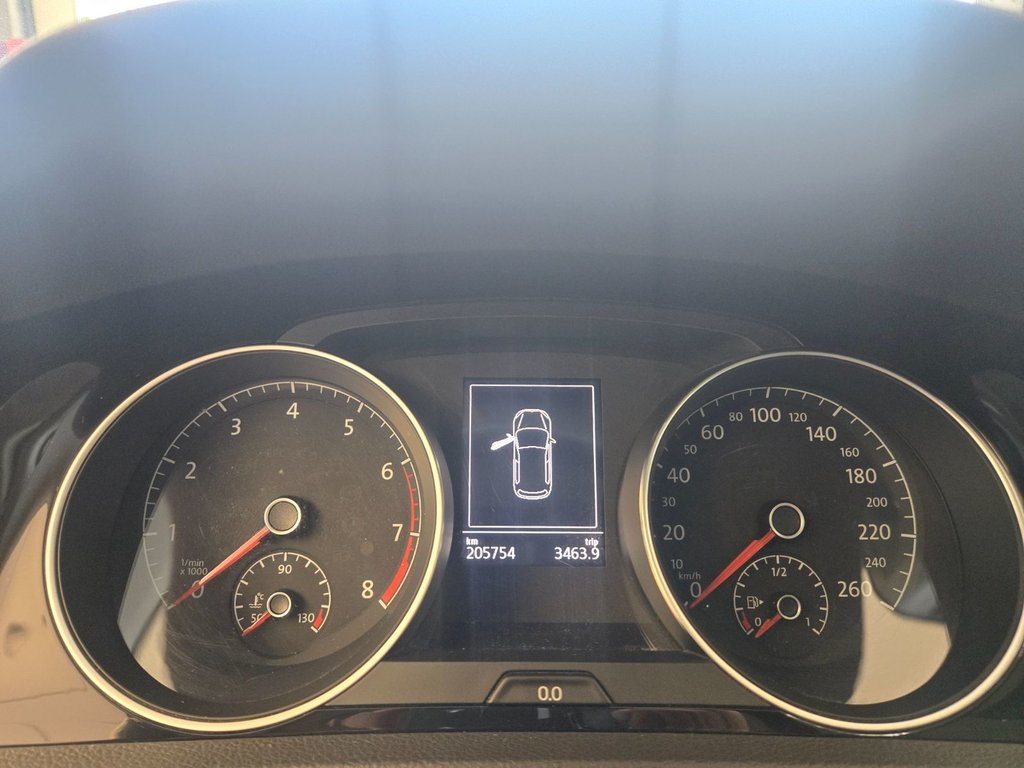 2017 Volkswagen Golf HIGHLINE in Boucherville, Quebec - 17 - w1024h768px