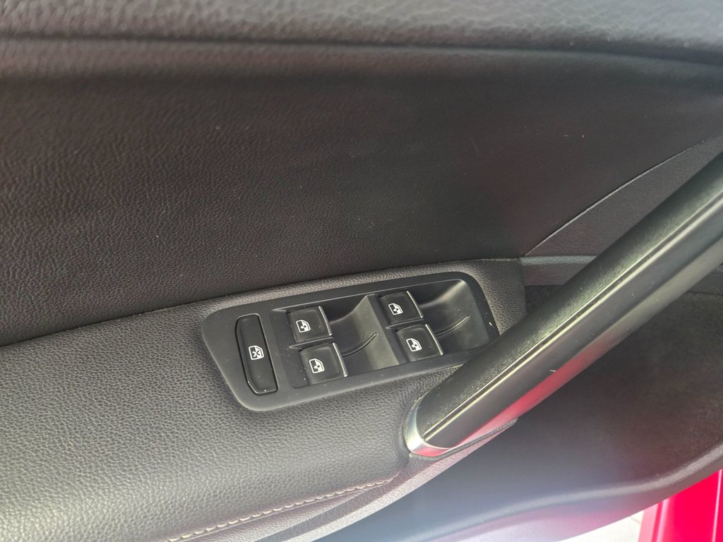 2017 Volkswagen Golf HIGHLINE in Boucherville, Quebec - 15 - w1024h768px