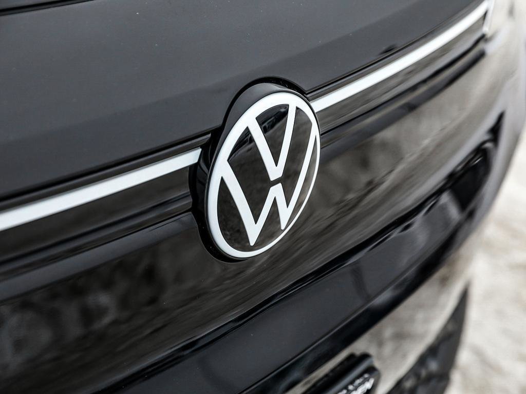 2023 Volkswagen ID.4 Pro AWD in Boucherville, Quebec - 9 - w1024h768px