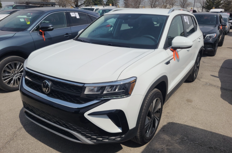 Volkswagen Taos COMFORTLINE 2024 à Boucherville, Québec - 1 - w1024h768px