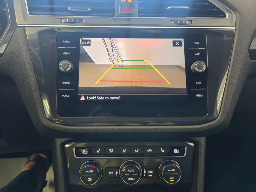 2021 Volkswagen Tiguan UNITED in Boucherville, Quebec - 24 - w1024h768px