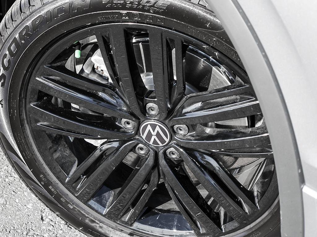 2023 Volkswagen Tiguan Comfortline R-Line Black Edition in Boucherville, Quebec - 7 - w1024h768px