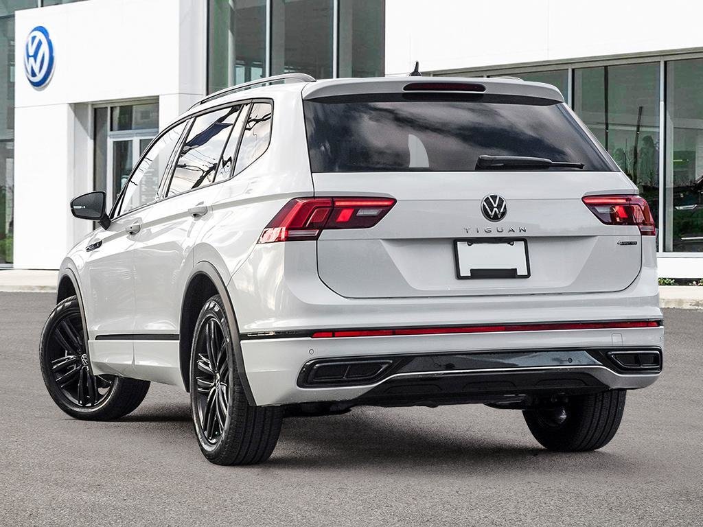 Volkswagen Tiguan Comfortline R-Line Black Edition 2024 à Boucherville, Québec - 4 - w1024h768px