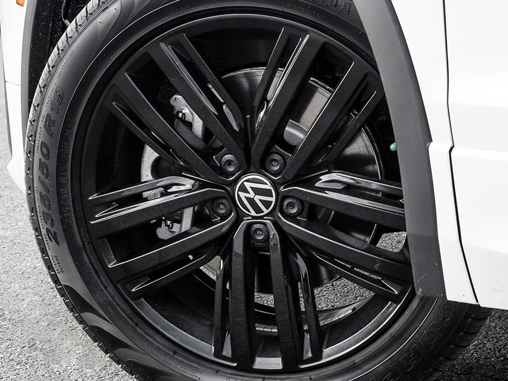 2024 Volkswagen Tiguan Comfortline R-Line Black Edition in Boucherville, Quebec - 7 - w1024h768px